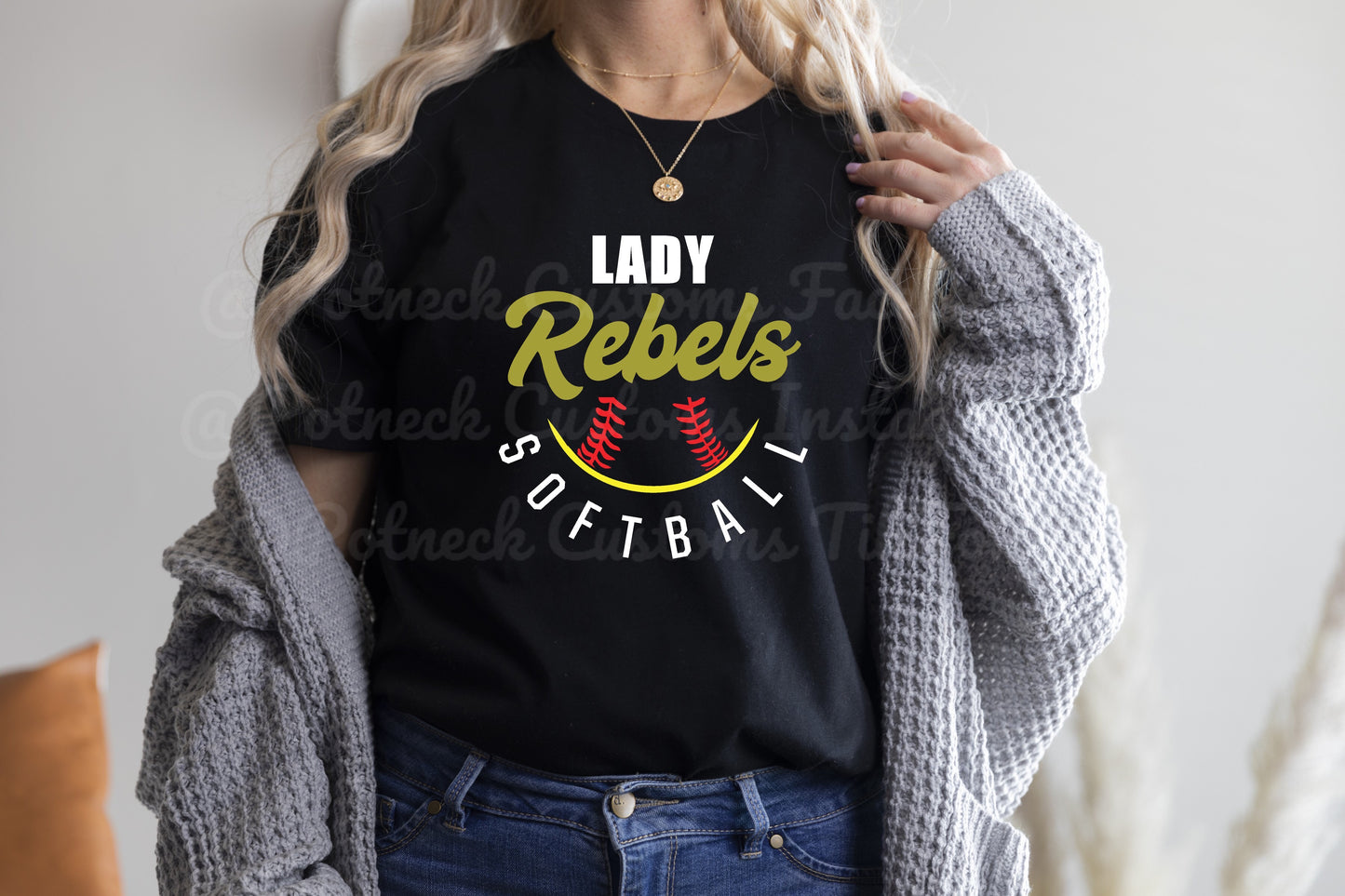 Lady Rebels Softball 🥎 shirt